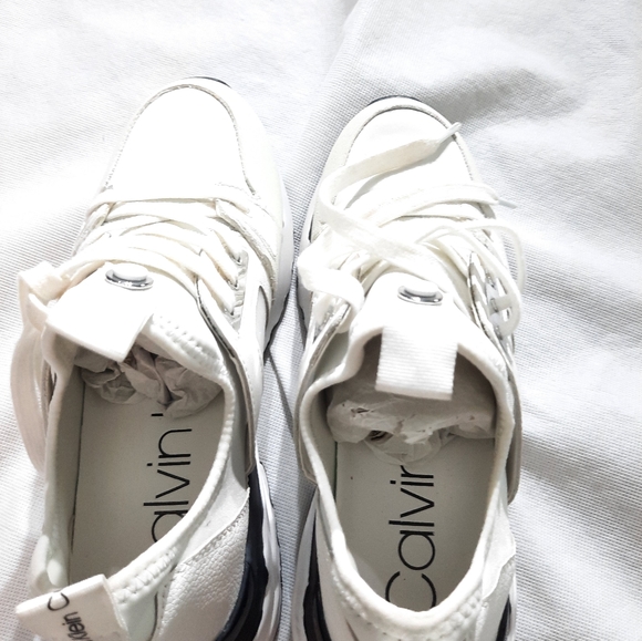 Womens White Sneakers - Picture 4 of 6